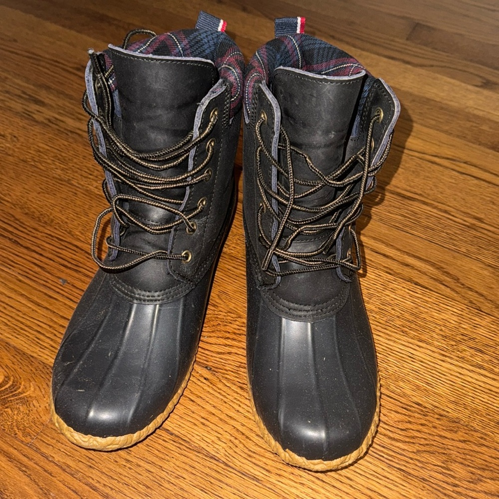 Tommy Hilfiger duck boots